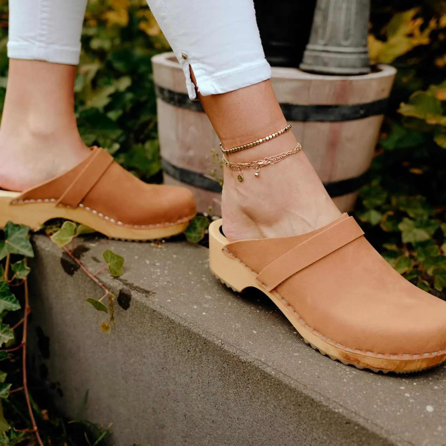 Vollsjo Women's Genuine Leather Wooden Clogs Made in EU