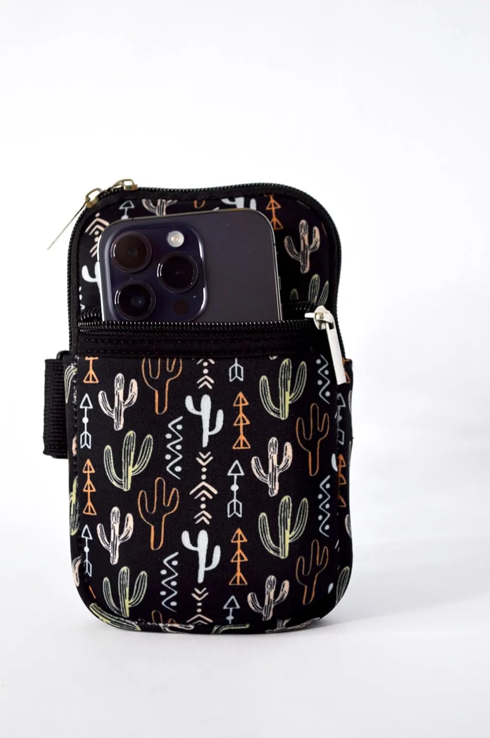Water Bottle Pouch for Tumblers, Wild West/Catus Print, Compatible with Stanley, Modern Ect, 18-50 oz, Fits Large Phone, Elastic Stretch Velcro Zippered Purse, Handheld Lightweight (Catus Shadow)