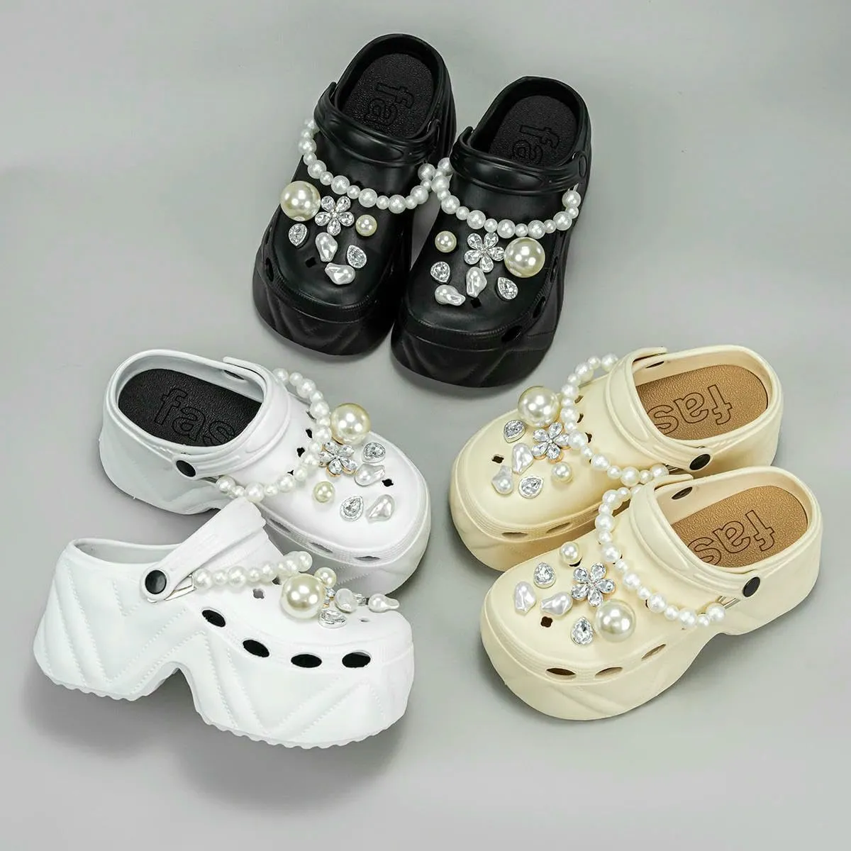Women's Clogs Fashion Big Pearl Chain Thick Sole Slippers Women Faux Leather Clogs Outdoor Sandals