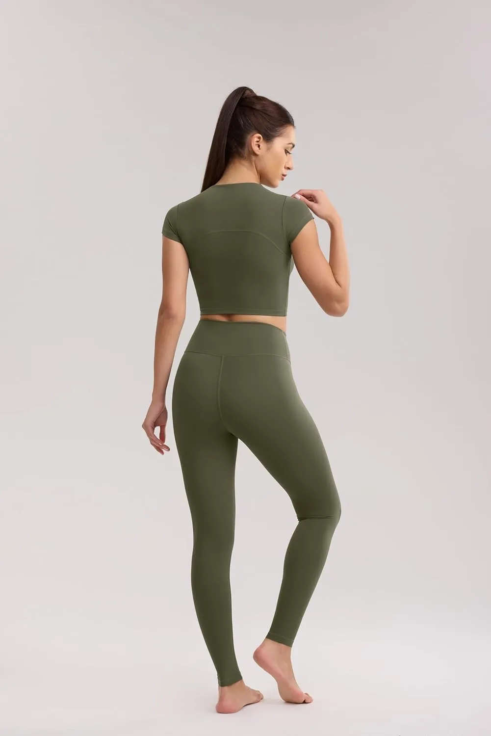 Workout Crop Tops for Women Yoga Short Sleeve Mild Support Slim Fit Cropped Athletic Shirts Gym Tee Built in Bra