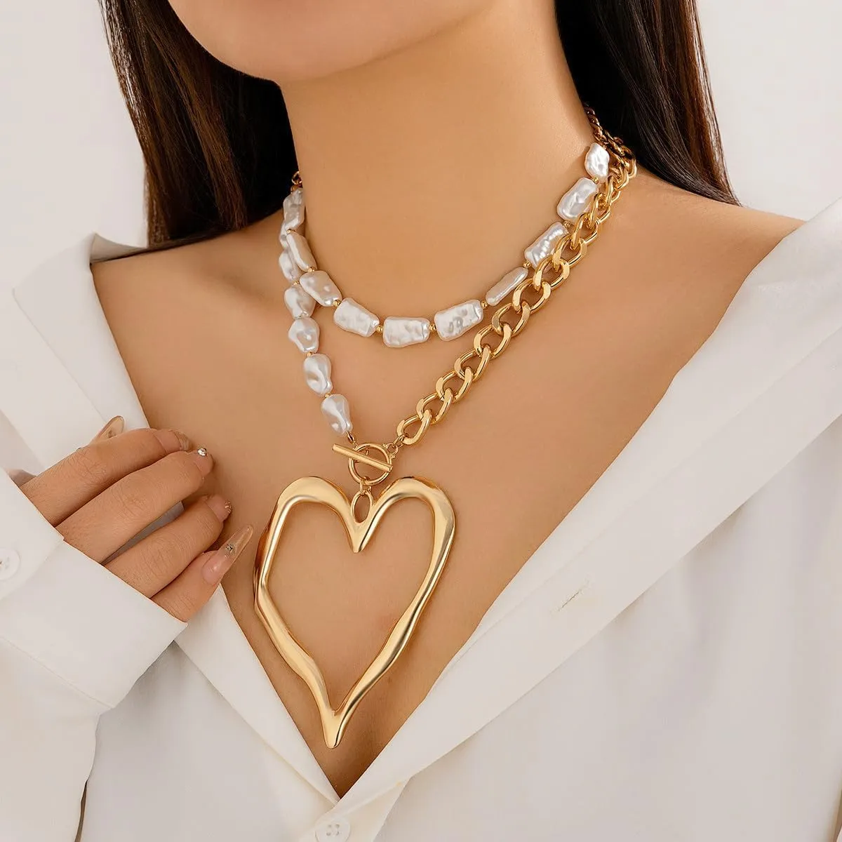 Y2k Large Heart Necklaces for Women Chunky Big Heart Pendant Necklace Exaggerated Layered Love Pearl Choker Necklace Set Dainty Statement Jewelry Gift