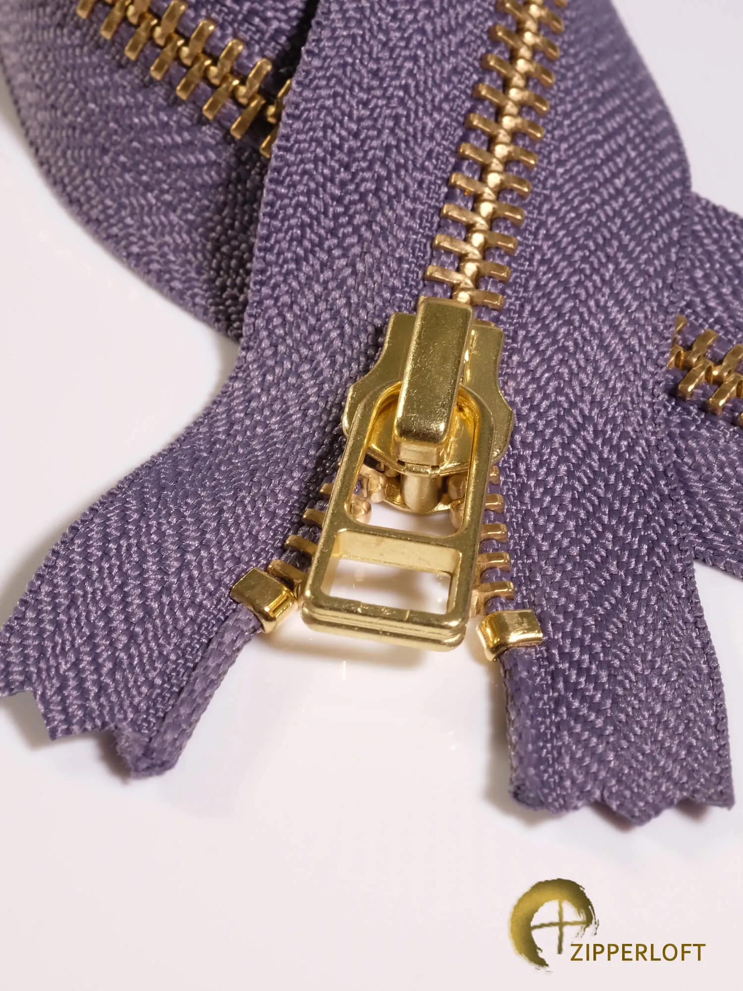 YKK #5 Golden Brass (6-9" / 15.2-22.9cm) - 380 Lavender