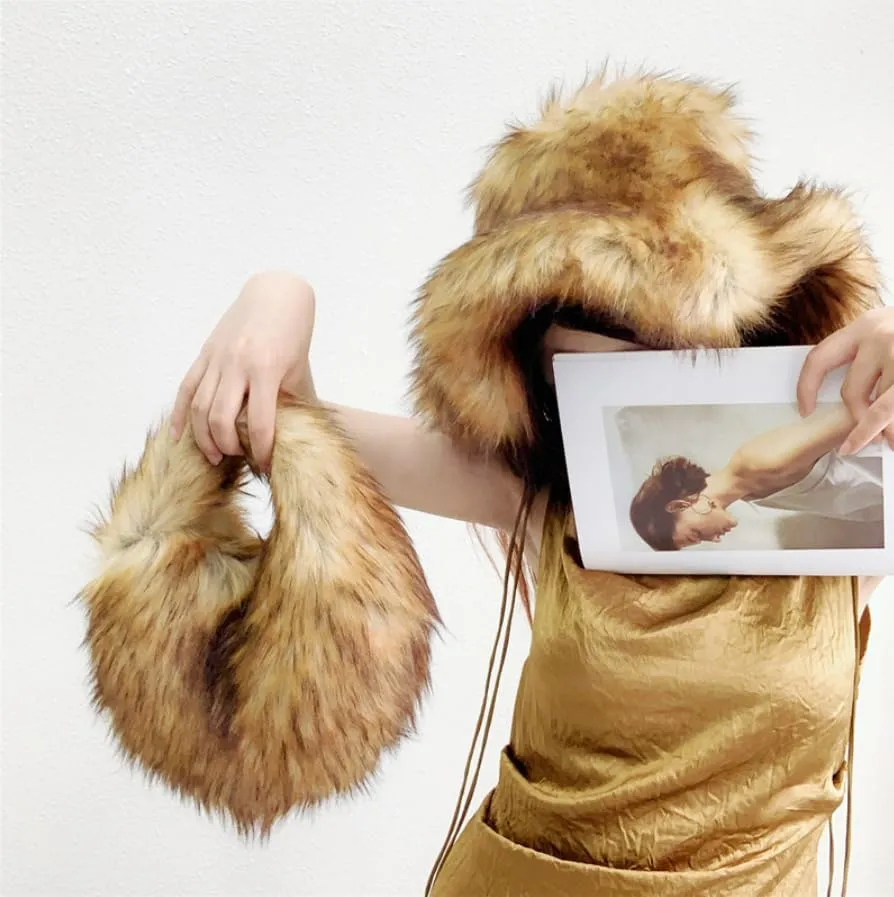 YXCFEWD Furry Heart Shaped Crossbody Bag for Women - Plush Y2K Handbag with Soft Shoulder Strap