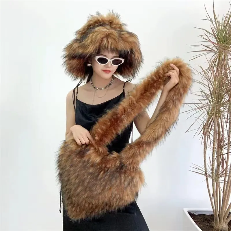 YXCFEWD Furry Heart Shaped Crossbody Bag for Women - Plush Y2K Handbag with Soft Shoulder Strap
